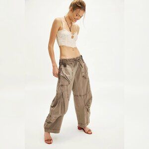 Free People Onset Pants M 8 Women's Cargo Mid-rise Parachute Trousers Pant 45418